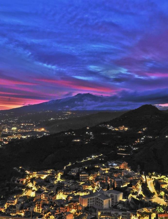 Minerva Luxury Town Center , Pool And Parking Apartment Taormina Exterior foto